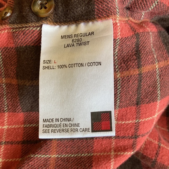 Woolrich flannel in Lava Twist - Picture 6 of 7